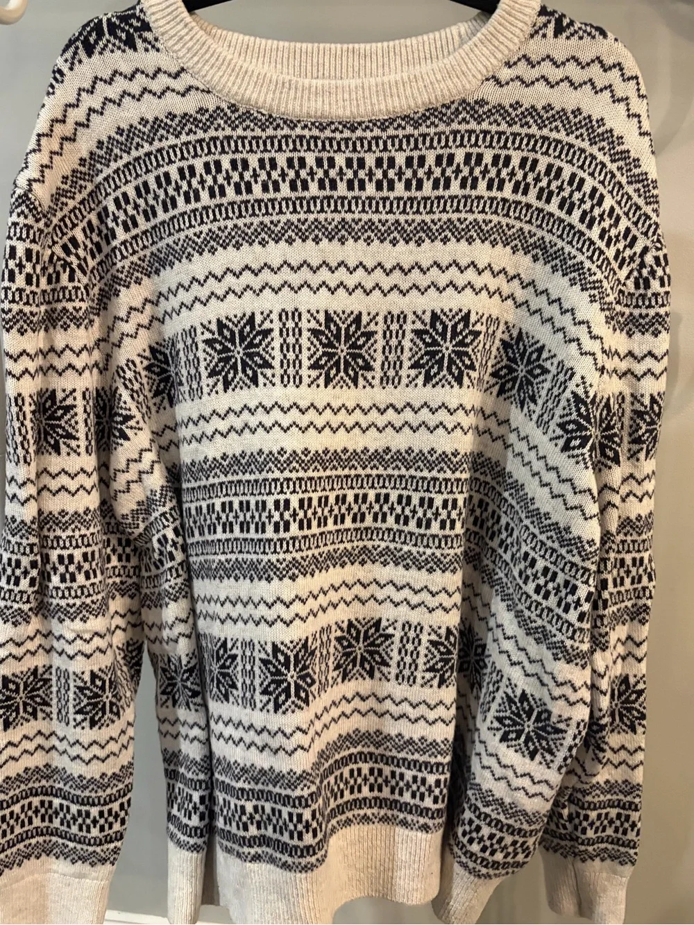 H&M Cream and Black Fair Isle Crewneck Sweater Regular fit size XXL